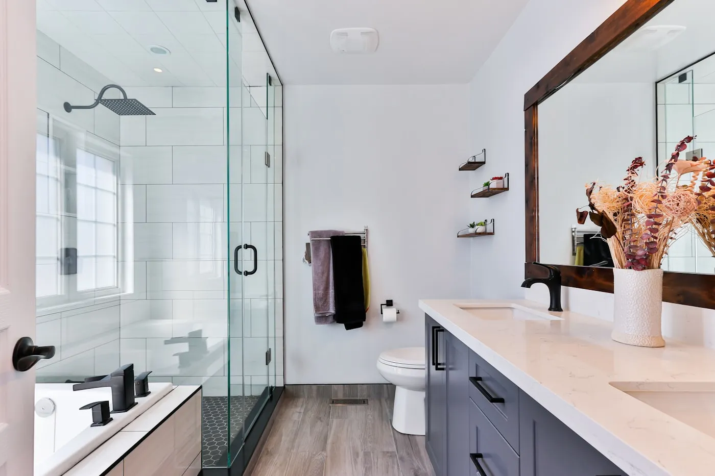 Rénovation de salle de bains réalisée à Genève par Pfister & Andreina